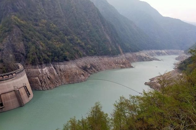  台湾中部最大水库蓄水量仅剩3.7% 民进党官员想的办法是继续挖井